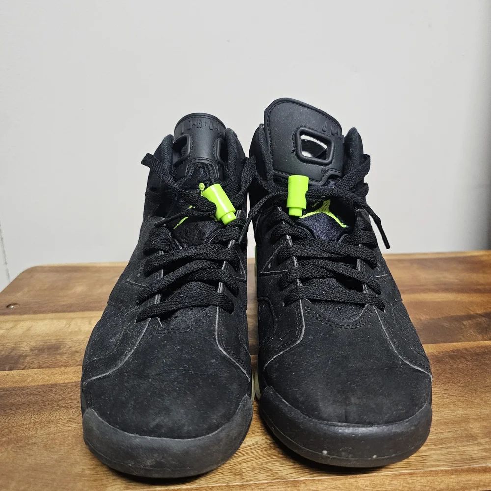 Air Jordan 6 Retro Electric Green‎ Size 5.5 Kids School Basketball Boys Gym